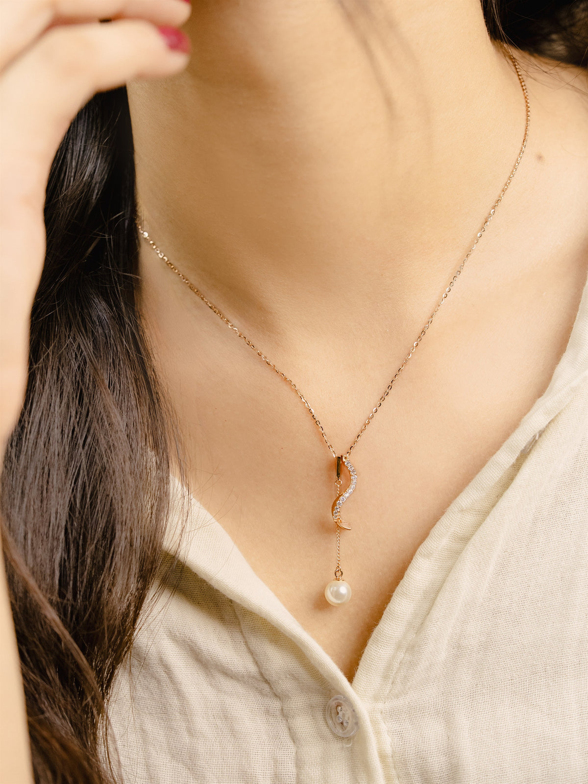 Rose Gold Curved Pearl Drop Necklace