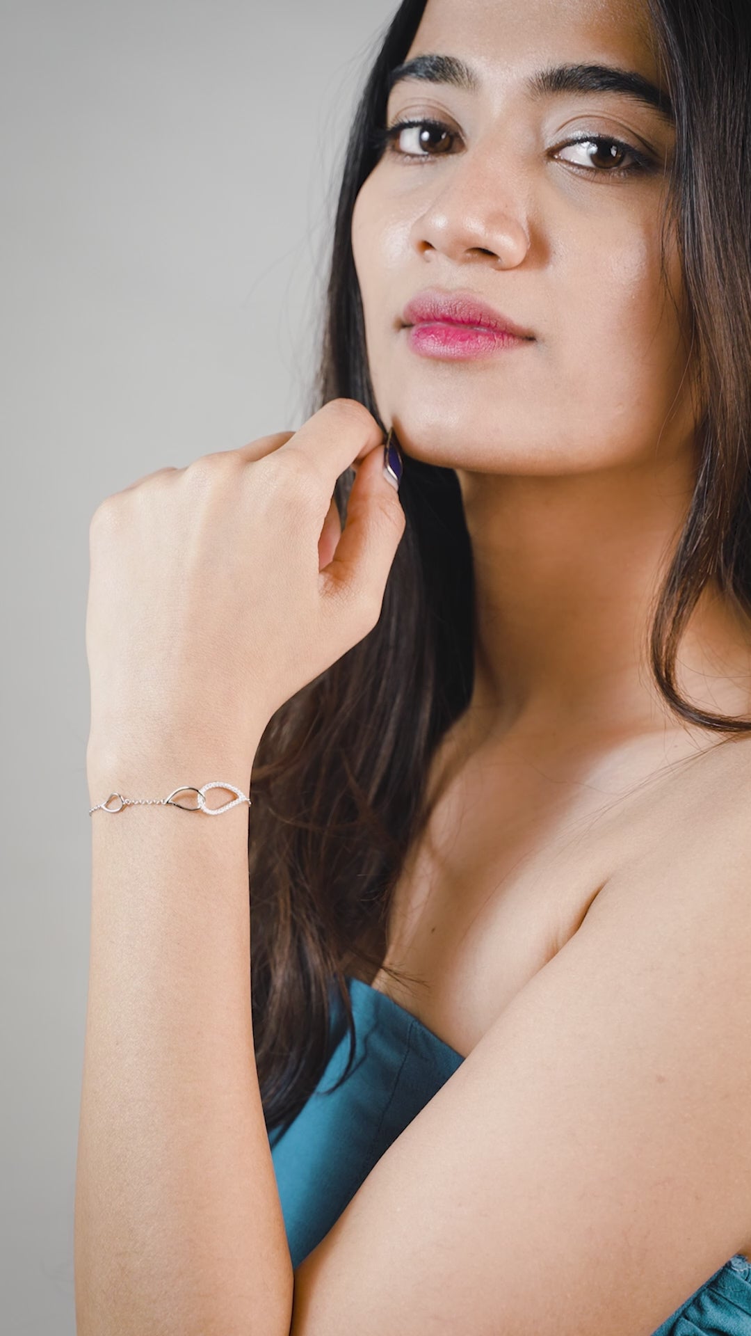 Pave Teardrop Interlocking Bracelet